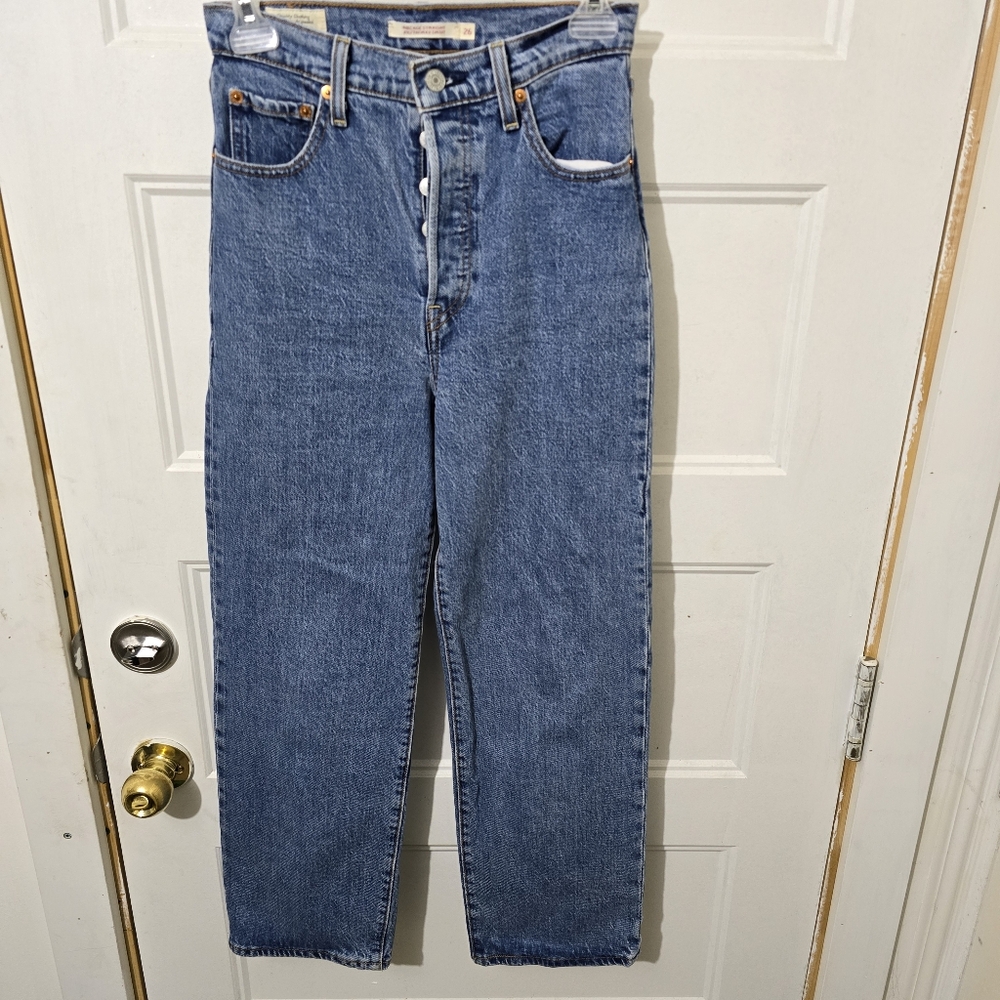 Levi's Ribcage Straight Jeans in Classic Blue - Picture 2 of 13